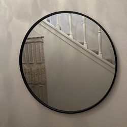 Circular Mirror. Good Condition 