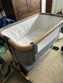 Baby Bedside Bassinet with Wood Frame