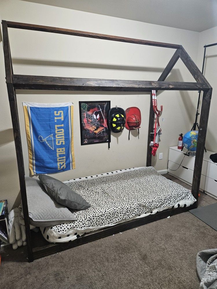 Boys Lower Bunk
