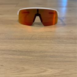 Oakley Sutro Lite Perfect For Sports and Outdoor *Slight Use