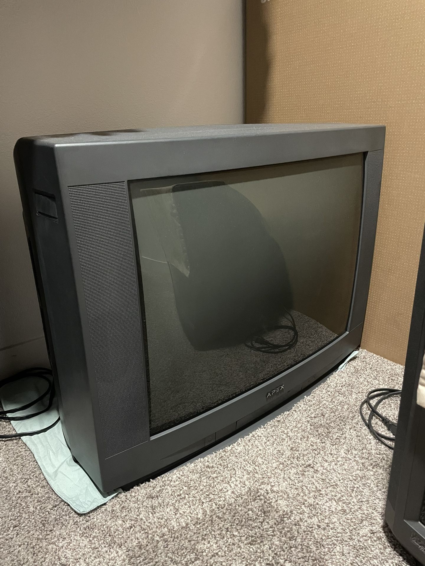 Apex 27” CRT TV