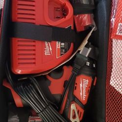 Milwaukee Power Screwdriver Set 