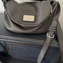 Authentic Marc Jacobs Pebbled Grey Leather Crossbody Handbag