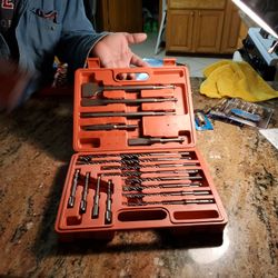 17 Piece Hammer Drill Bit & Chisel Set