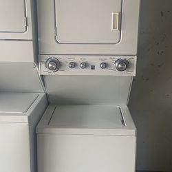 24 Inch Stackable Washer And Dryer  Set