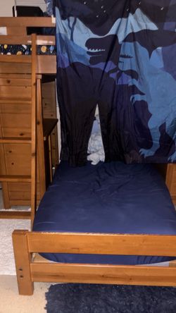 Bunk bed twin with dress and desk