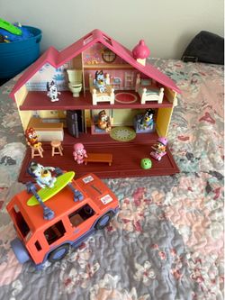 Bluey play house and car toys