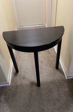 Half moon brown wood console table details in the photos pickup Gaithersburg md20877