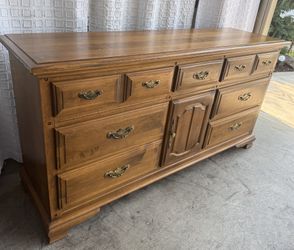 Vintage Solid Maple Wood 9 Drawer Dresser
