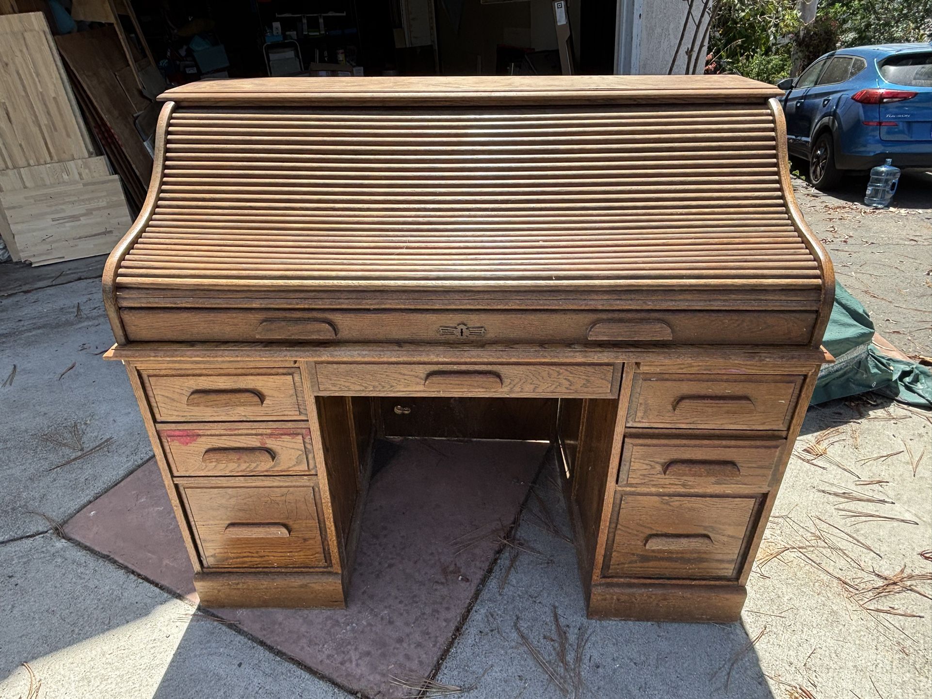 Vintage Desk — Free!