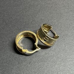 18k saudi gold earrings 3.4 grams