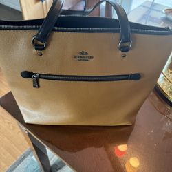 Coach Tote Camel