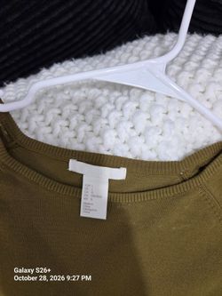 H&M Olive Green Knit Top Size Large