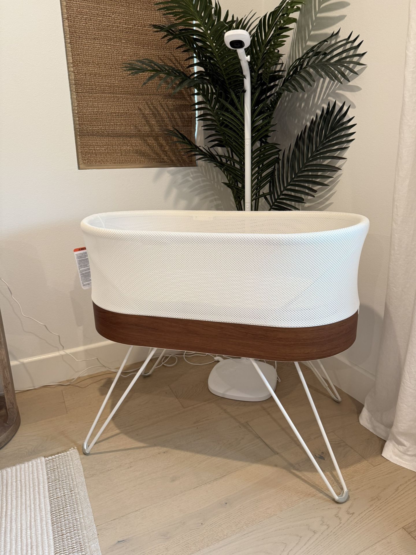 SNOO Smart Sleeper Baby Bassinet Like New - Main Image