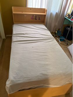 Twin Bed Set w/ Headboard