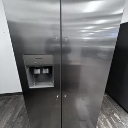 $700 ONLY Open Box Refrigerator 
