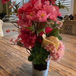 Flower Arrangement $5