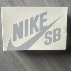 Nike Supreme $200