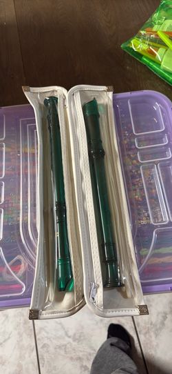 Play flutes