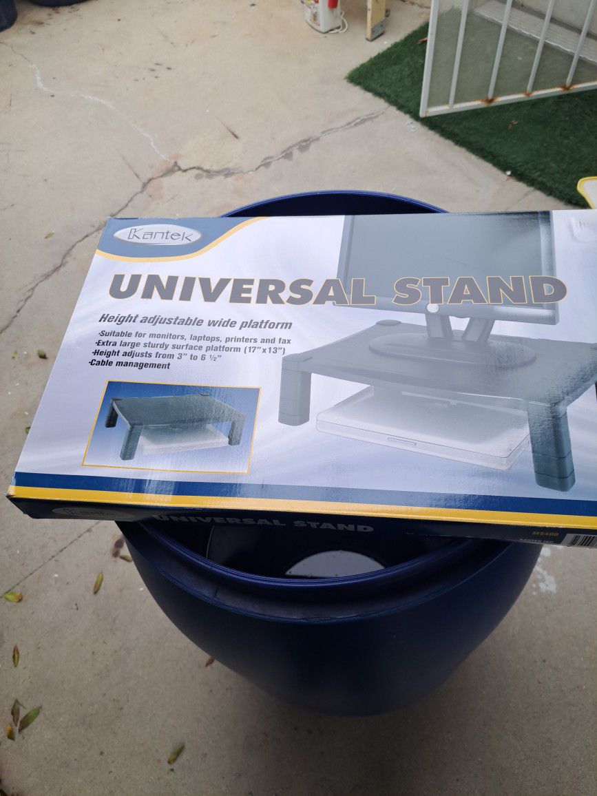 Universal Stand