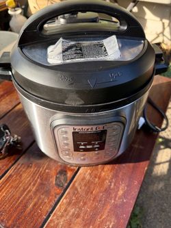 Instant Pot IP-DUO Electric Pressure Cooker