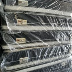 🌟🌙💤🛏Mattress Pillow Top 12" Inches💤🌙
💥All sizes
💢Excellentn Mattress Quality
🚛📍Delivery available ✔
💯Warranty
🔷️Queen $199
🟧Full $179
🟢