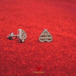 Elegant Heart-Shaped Earrings in white 10K Gold and 0.39 CTW diamond