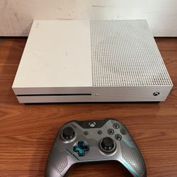 Xbox One S Console w/ 1 Controller