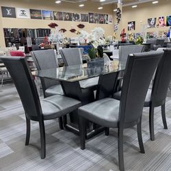 Gorgeous Dining Table Set 