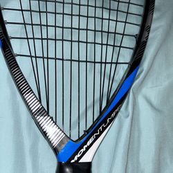 Pro Kennex raquetball raquet like new!!!!