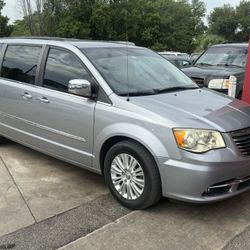 2013 Chrysler Town And Country