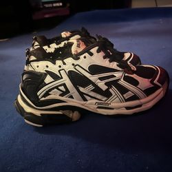 Balenciaga runners