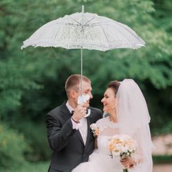 Amylove White Lace Parasol Umbrella Bulk Wedding Umbrella for Bridesmaids and Bridal Flower Photo Prop Vintage Decoration Lady Costume 1920s Party and