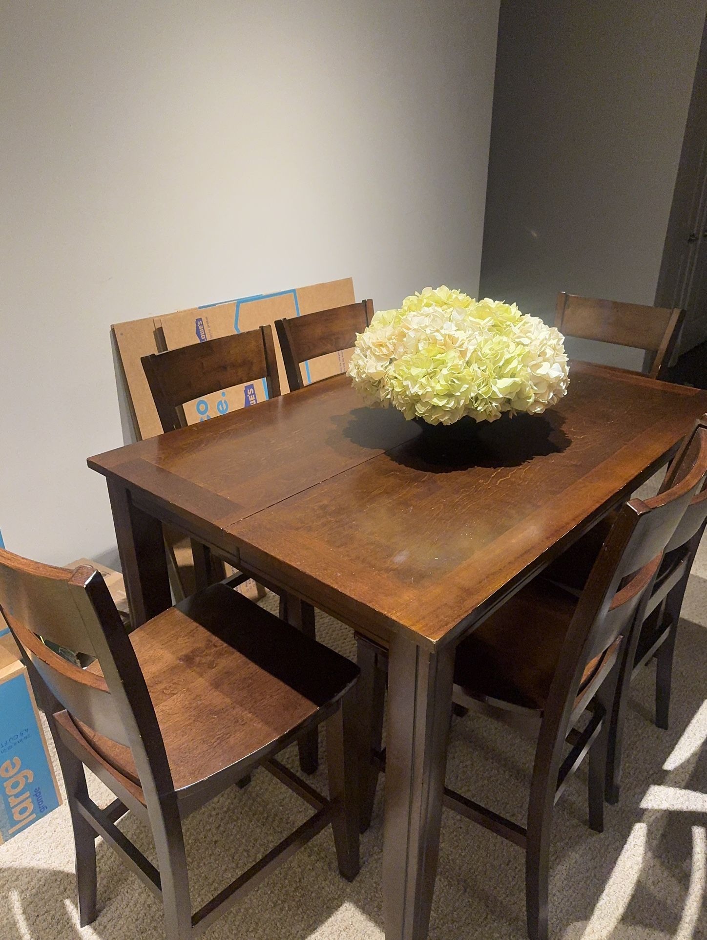 Expandable High Top Dining Table with 6 Chairs – Great Condition!