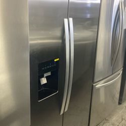 Whirlpool 2 Door Refrigerator 