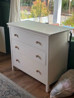 3 drawer dresser, (IKEA HEMNES)