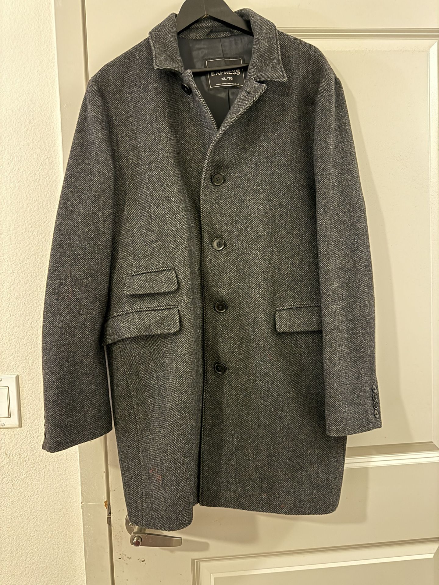 Coat Men’s Size XL Used