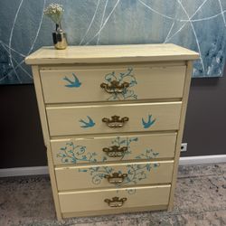 5 Drawer Wooden Dresser