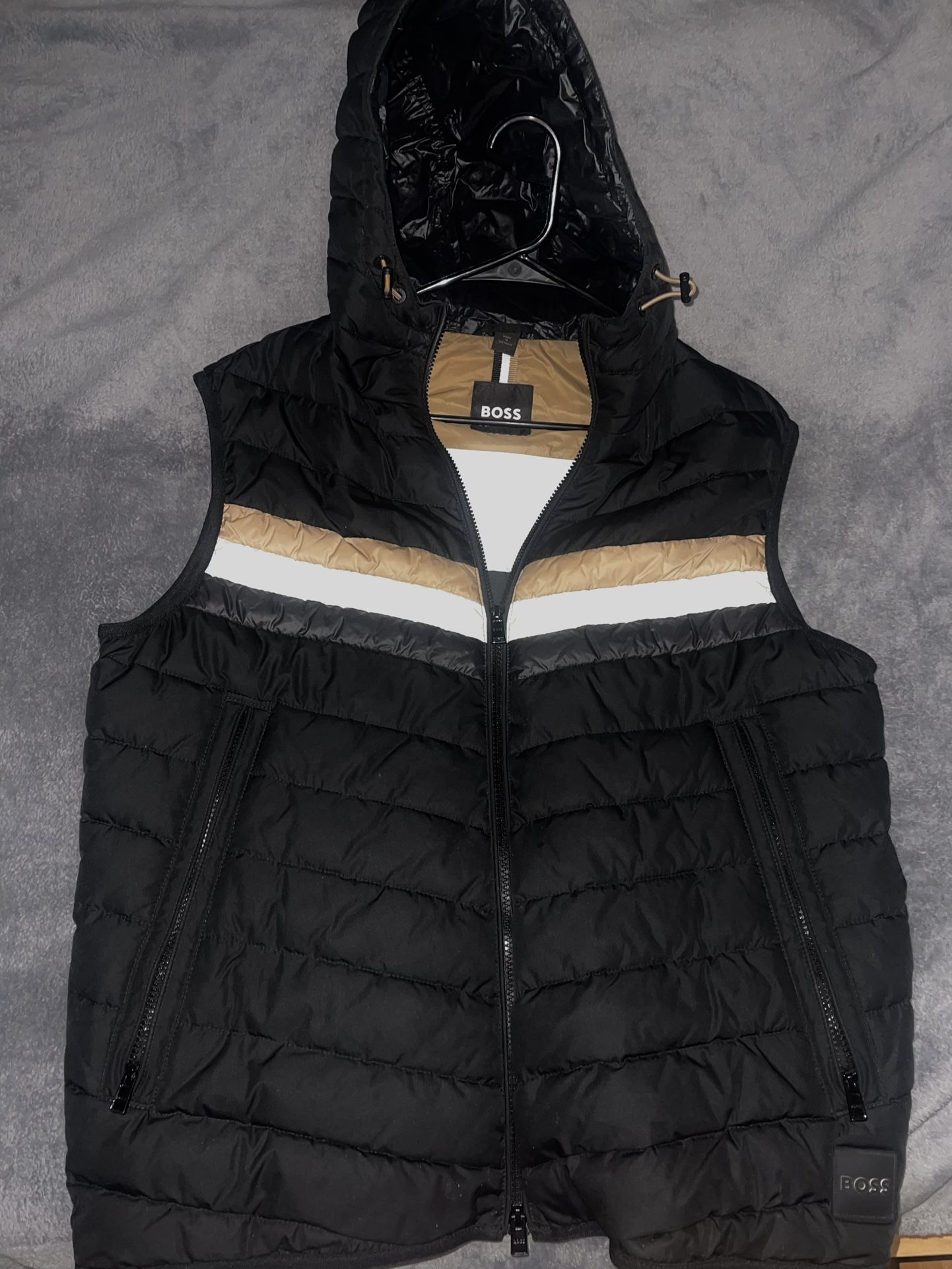 Hugo Boss Puffer Vest w Hoodie