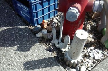 small boat anchor 11 in tall