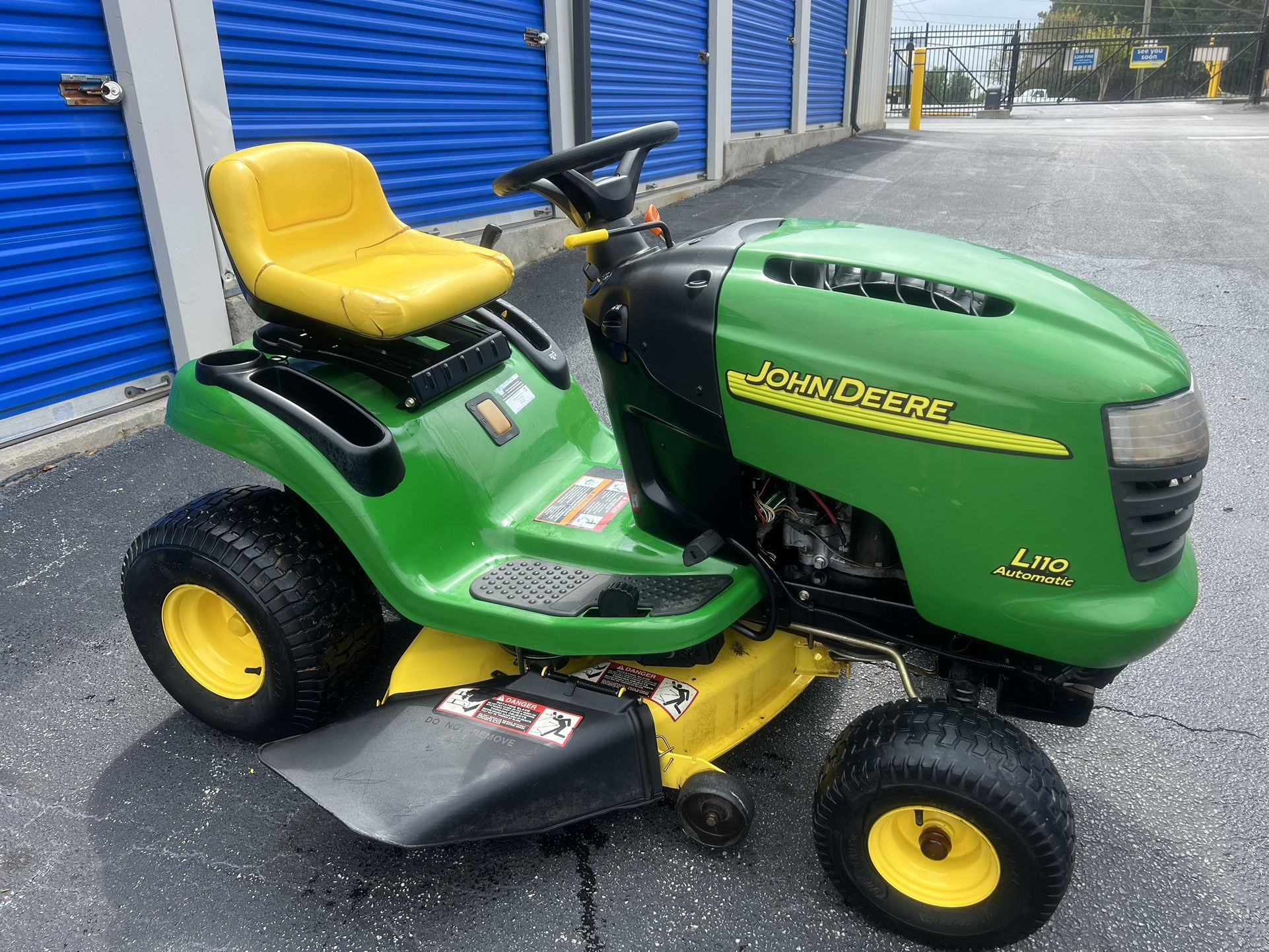 John Deere tractor 42 inch cut