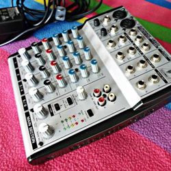 Behringer Eurorack UB802 Ultra Low-Noise 8-Input Mixer, EXCELLENT...

