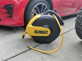 DeWalt retractable air hose reel