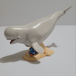 Finding Dory Bailey Baluga Whale Figure Disney Pixar Small pvc Cake Topper.
