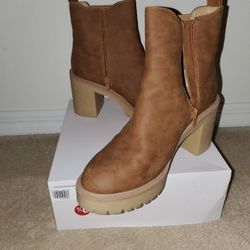 DOLCE VITA boots With heels