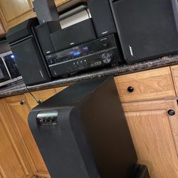 Yamaha 7.2 Surround Sound System (HDMi)