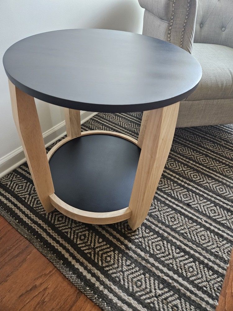 Modern Round Side Table – Black & Natural Wood – Minimalist / Boho Style