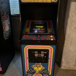 1981 Ms.pac Full Size Arcade Game
