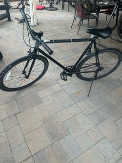 Pure Cycle Fixie fixed gear city bike 26” wheels.