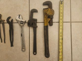 Lot of 8 vintage wrenches WORKS PERFECTLY